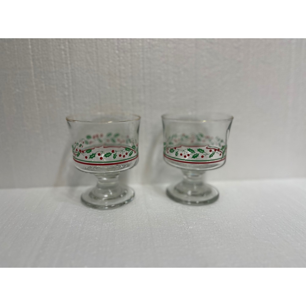 Vintage Christmas Holly Berry Footed Glasses Set of 2 Holiday‎ Party Drinkware